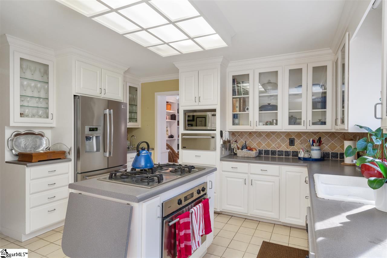 1706 Parkins Mill Road Greenville, SC 29607 - Photo 10 of 25 Gallery Image 10
