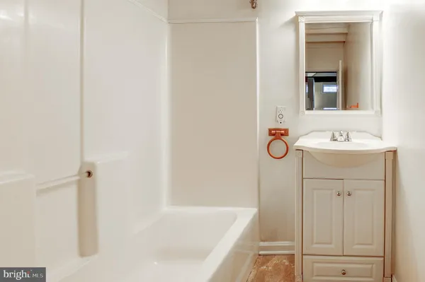 $999,900 | 200 Chesapeake Avenue, Annapolis, MD 21403