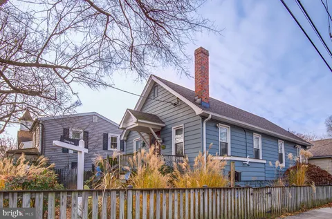 $899,900 | 200 Chesapeake Avenue, Annapolis, MD 21403