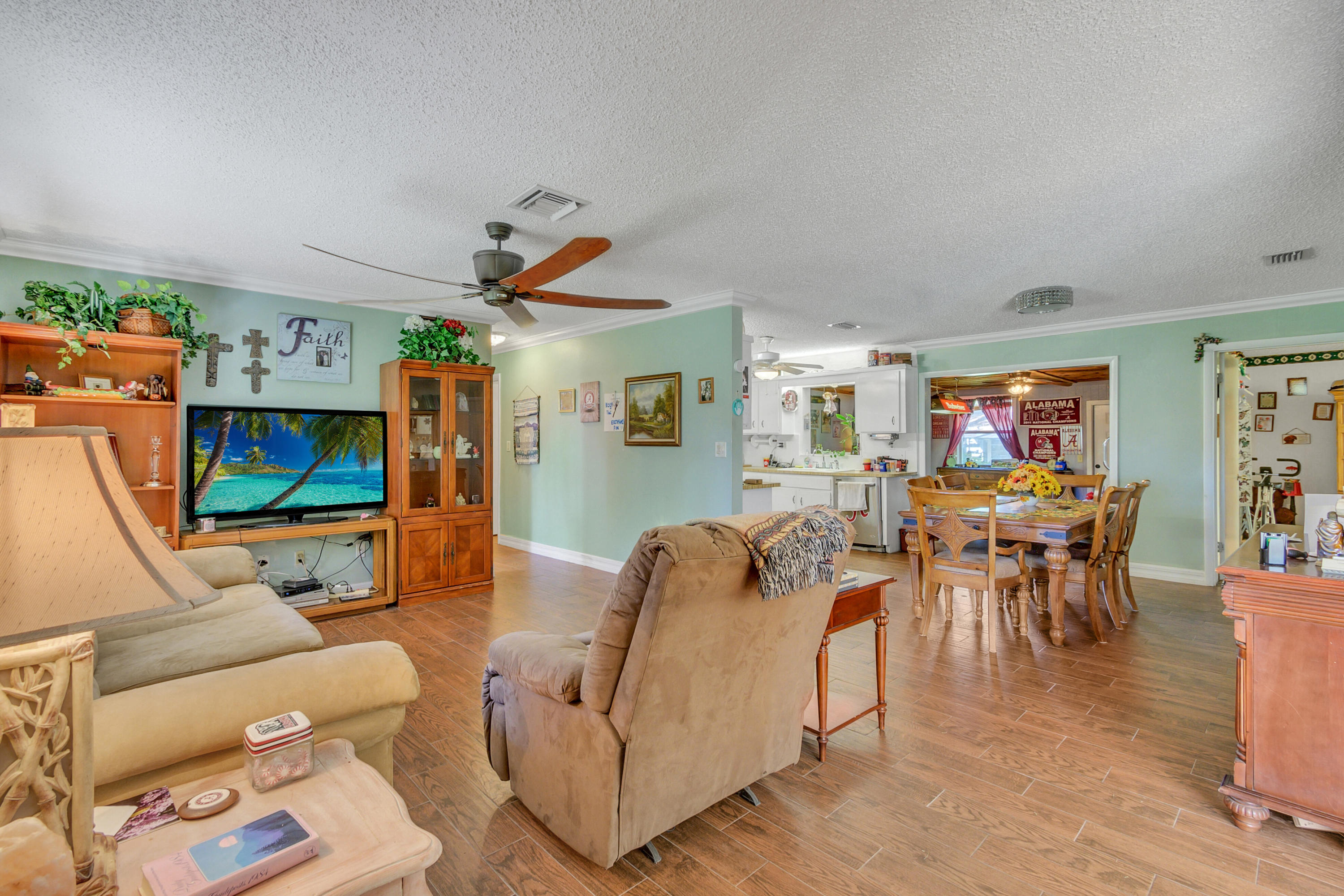 2585 F Road Loxahatchee Groves, FL 33470 - Photo 3 of 31 Great room