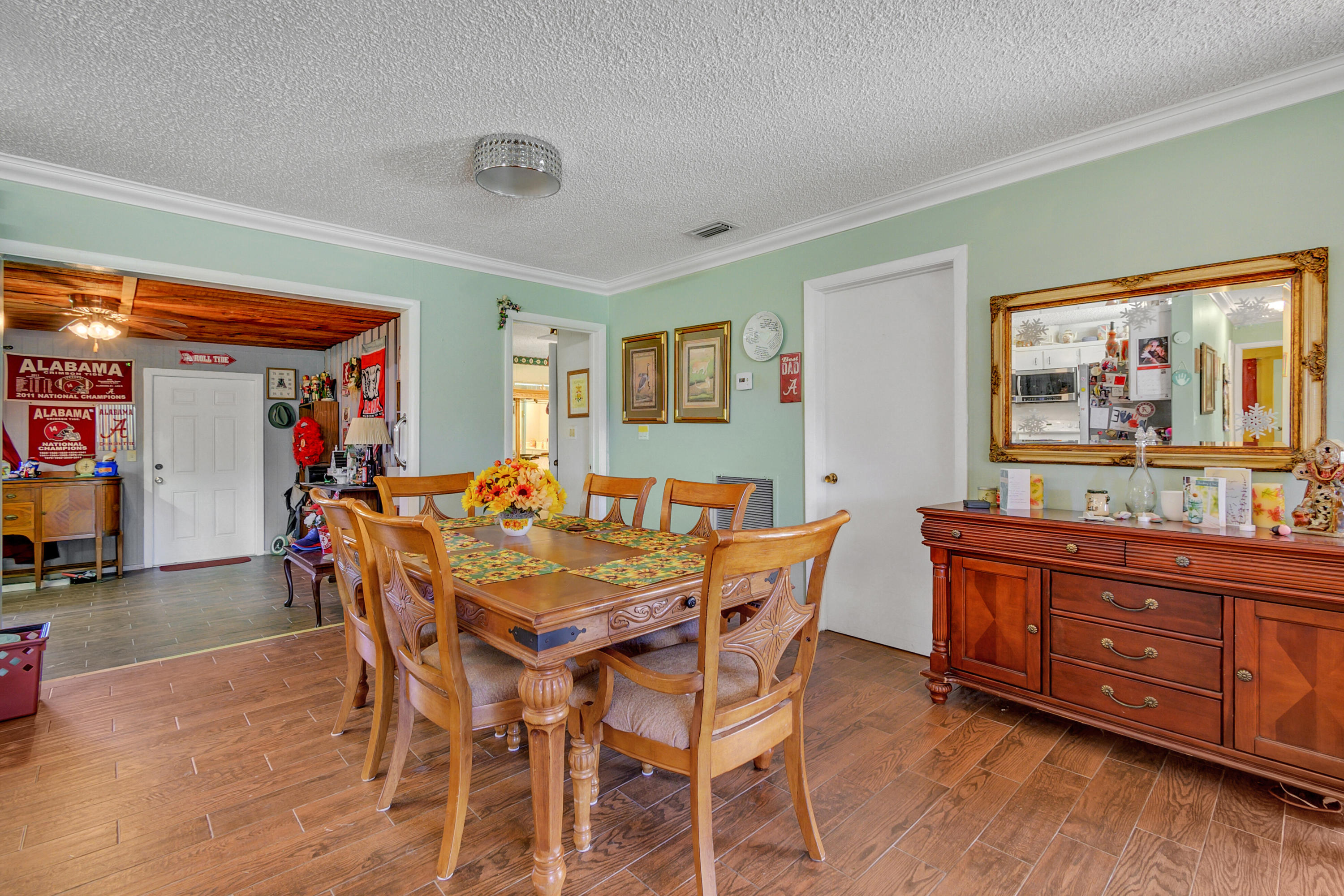 2585 F Road Loxahatchee Groves, FL 33470 - Photo 6 of 31 Dining area