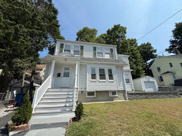 $3,200 | 221 South Central Avenue, Quincy, MA 02170
