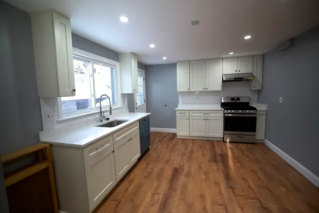 $3,200 | 221 South Central Avenue, Quincy, MA 02170