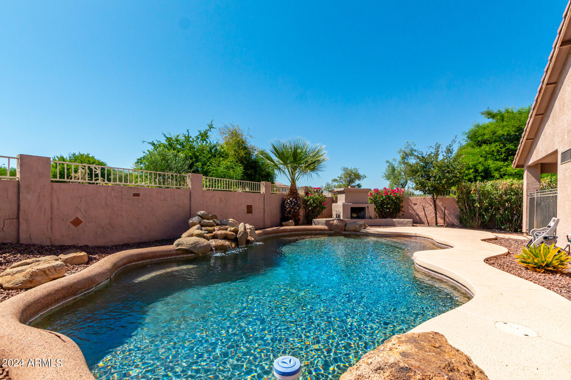 2335 West Darrel Road Phoenix, AZ 85041 - Photo 1 of 32 32-Darrel