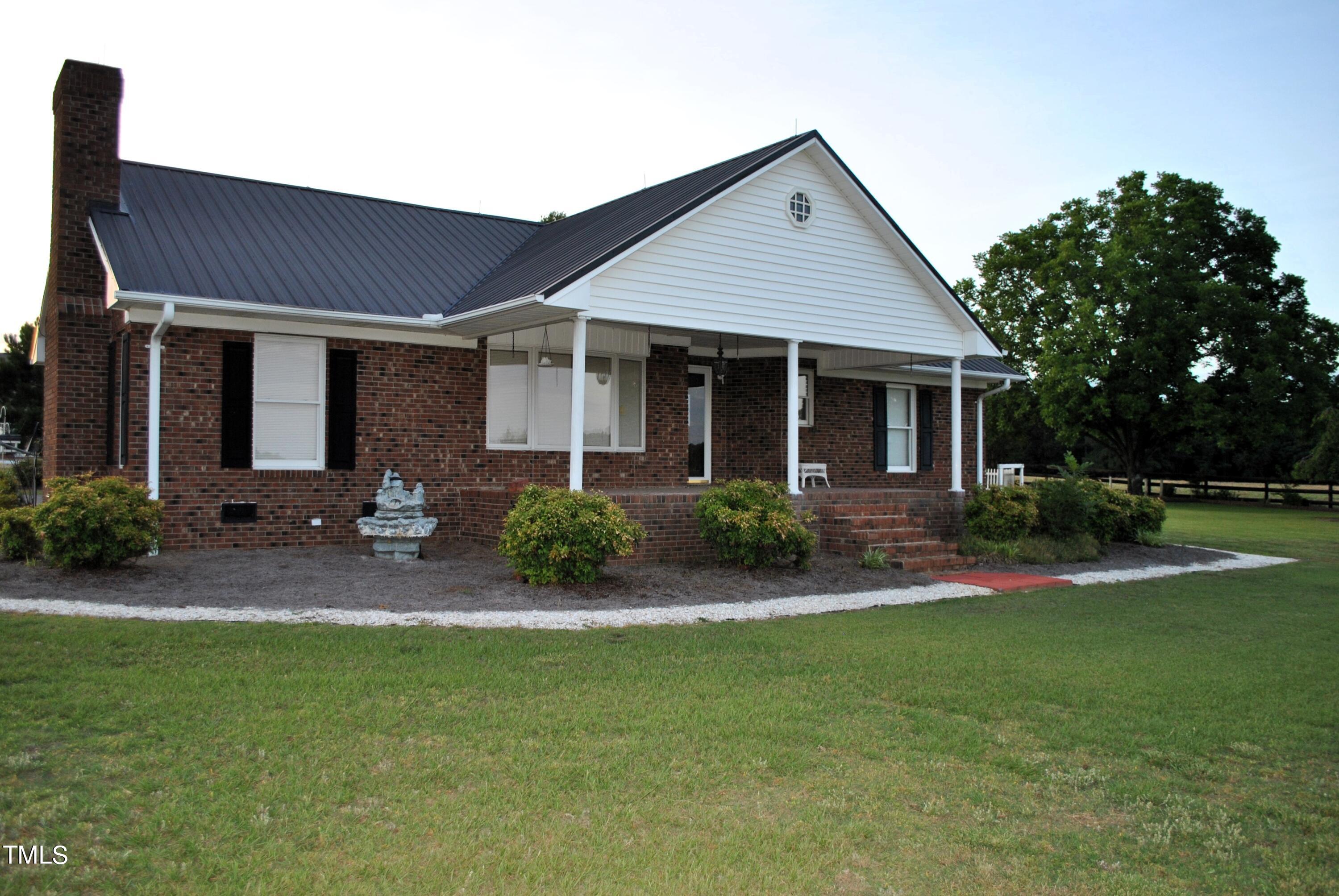 3965 Red Hill Church Road Coats, NC 27521 - Photo 4 of 31 DSC_1182