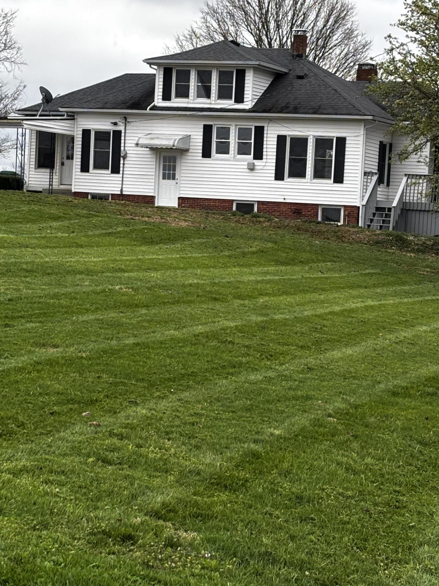 1581 Poosey Ridge Road Richmond, KY 40475 - Photo 2 of 50 IMG_1902