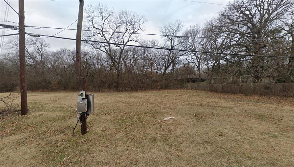 1801 West Lamberth Road Sherman, TX 75092 - Photo 2 of 5 Gallery Image 2