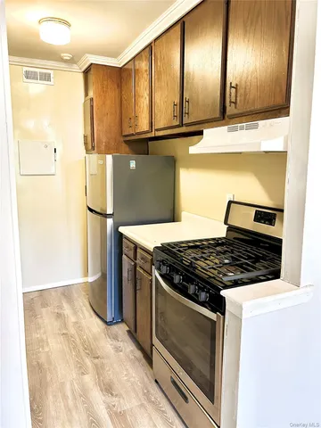 $1,950 | 214 Artist Lake Drive, Middle Island, NY 11953