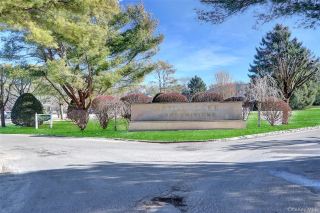 $1,950 | 214 Artist Lake Drive, Middle Island, NY 11953