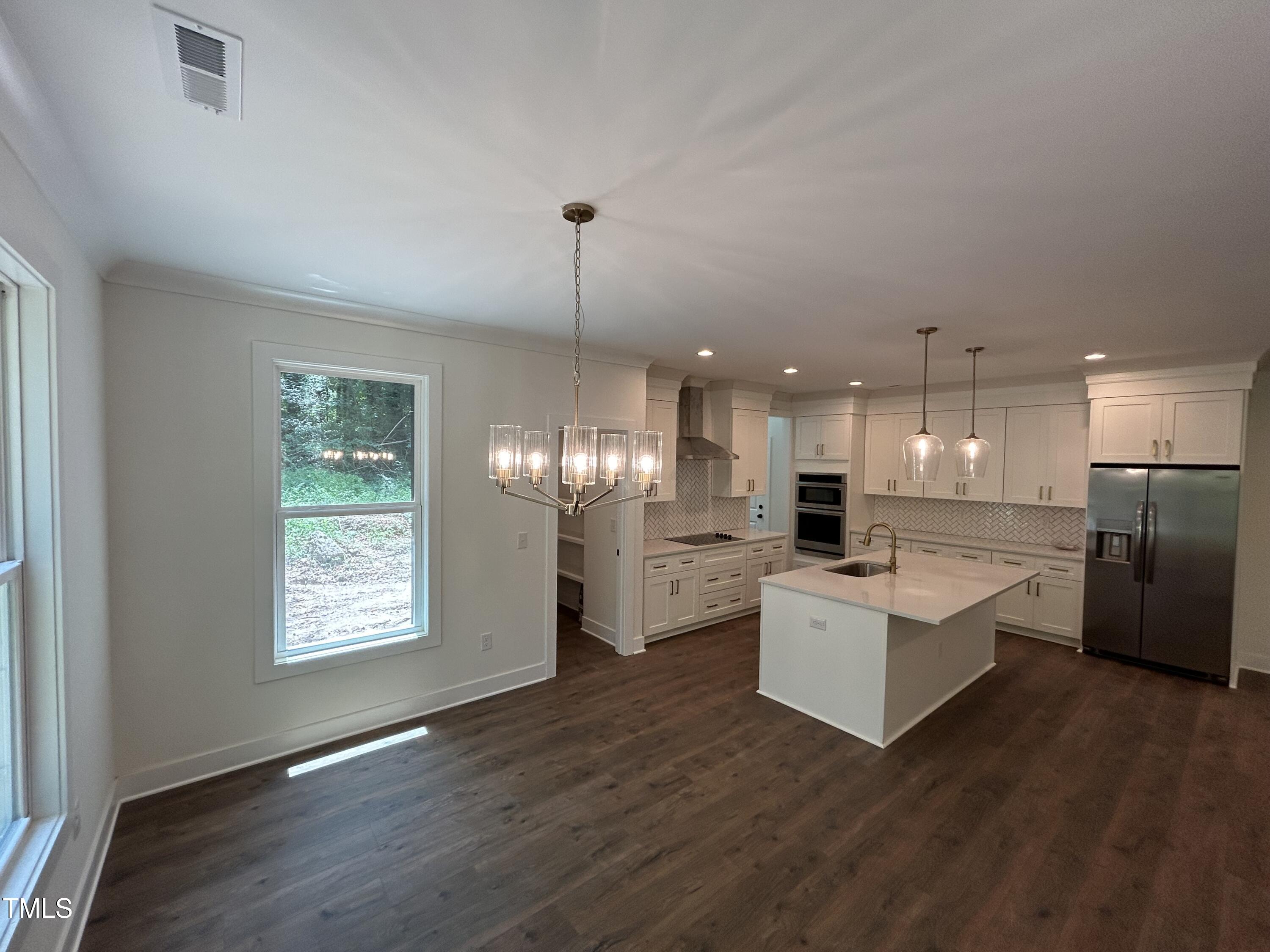701 Locust Lane Raleigh, NC 27603 - Photo 4 of 19 IMG_1563
