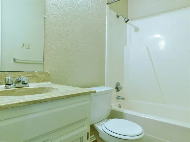 $1,495 | 2212 Bolivar Street, Denton, TX 76201