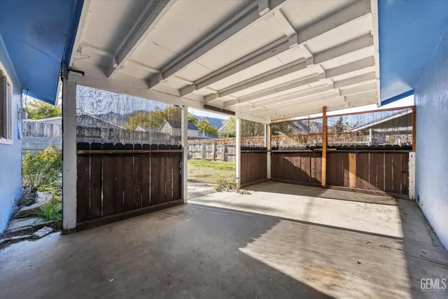 a view of empty room