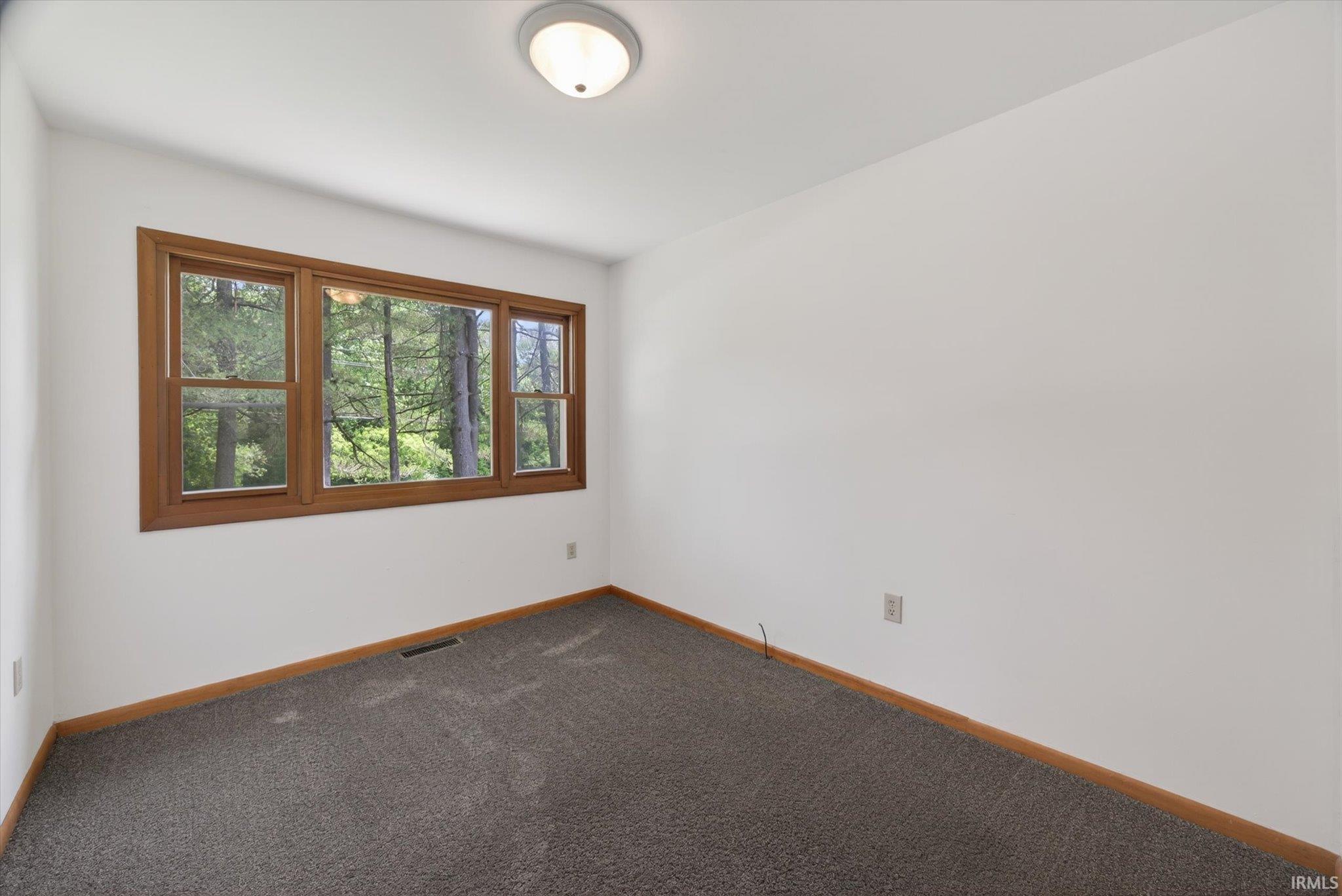 8380 South Fairfax Road Bloomington, IN 47401 - Photo 12 of 38