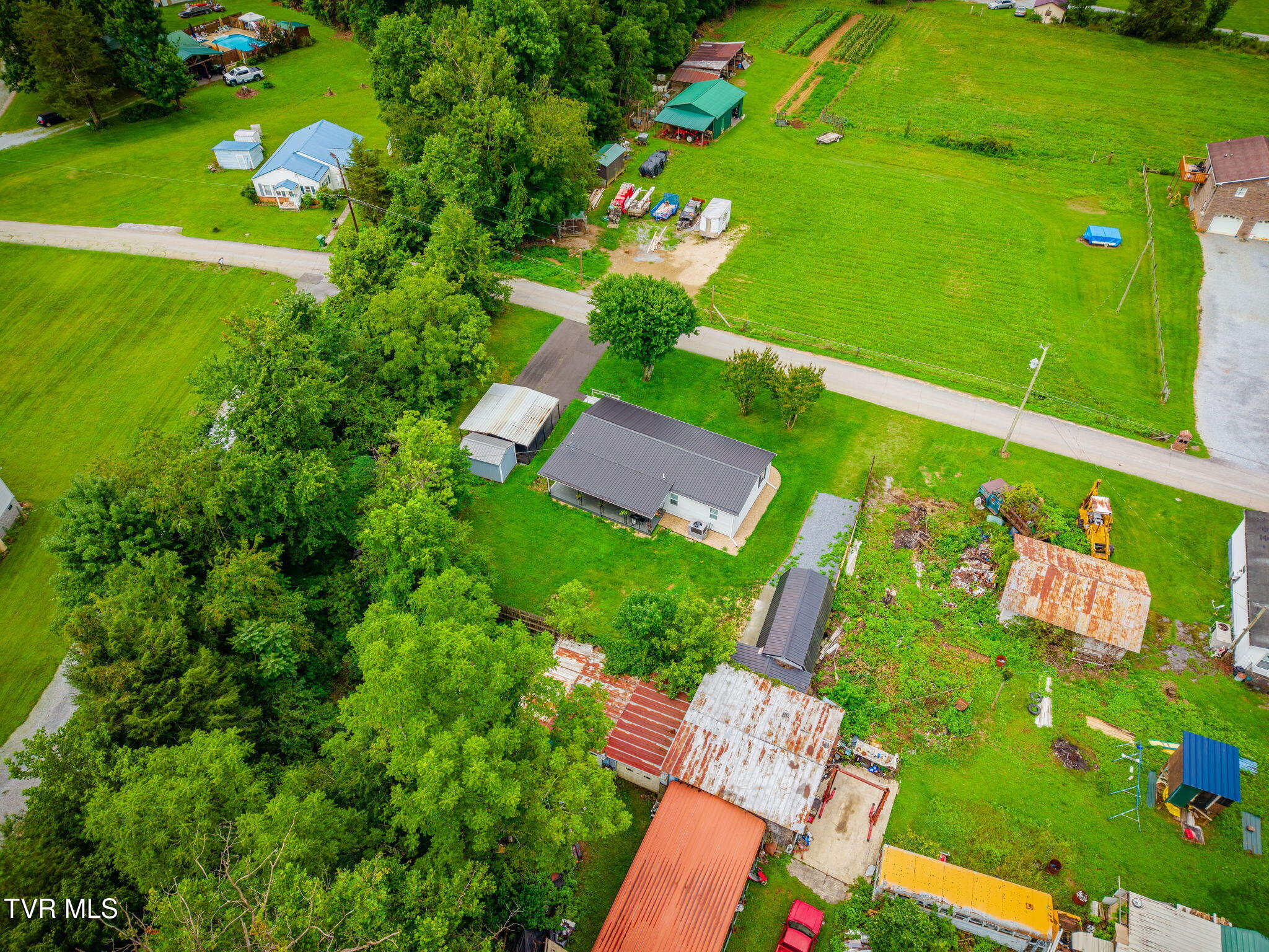 121 Bill Lewis Road Elizabethton, TN 37643 - Photo 26 of 28 103