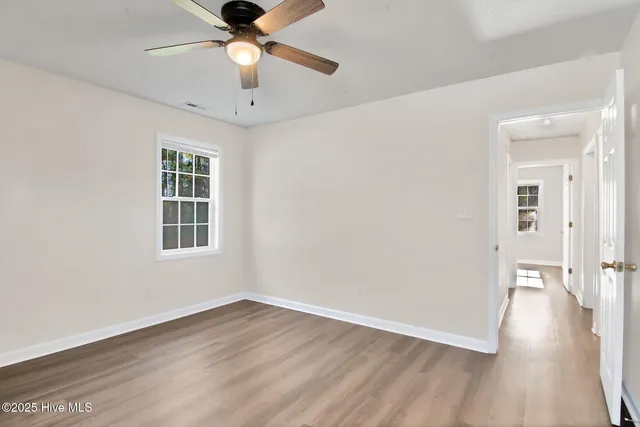 $1,400 | 117 Foxlair Drive, Hubert, NC 28539