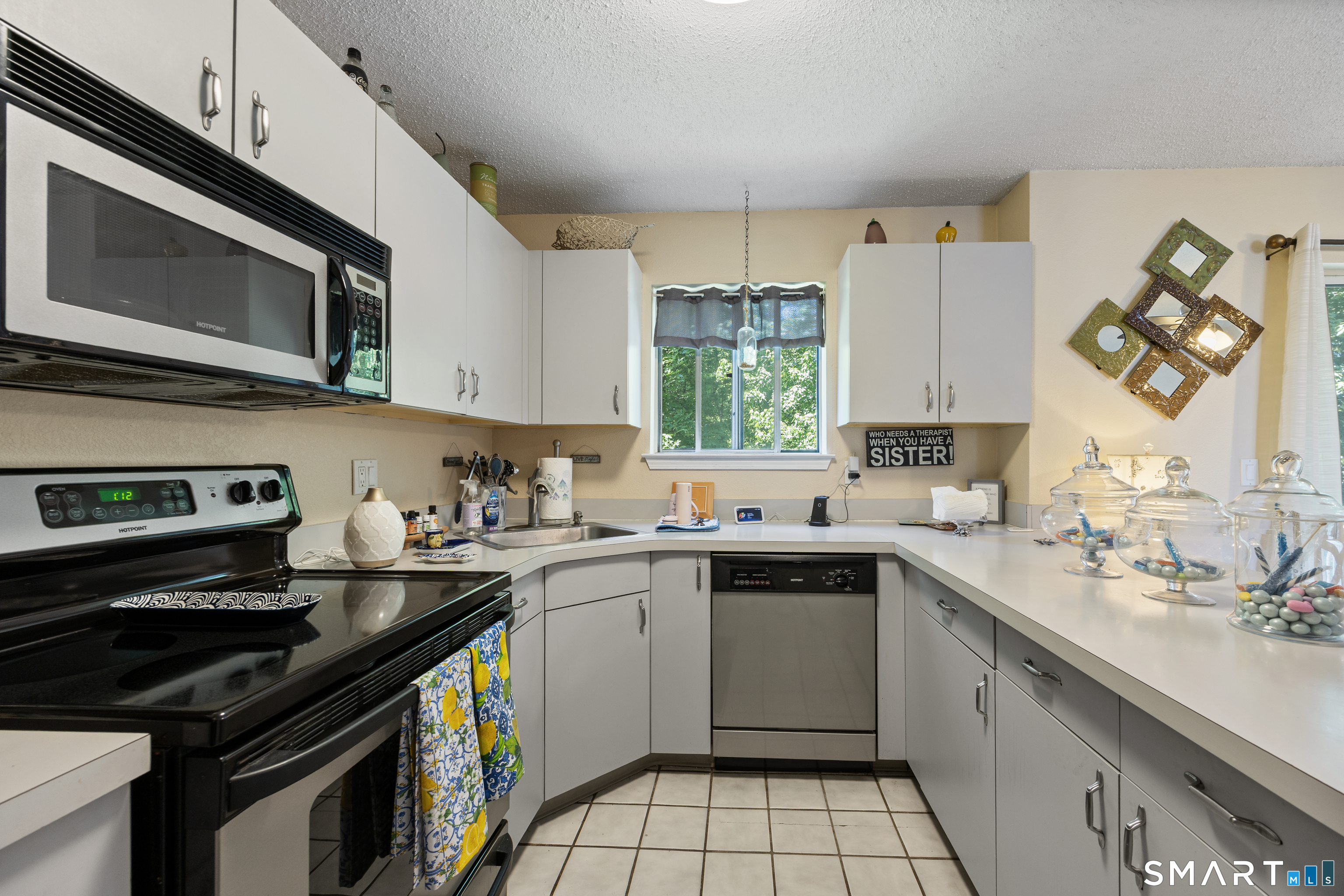925 Oronoke Road, Unit 27F Waterbury, CT 06708 - Photo 5 of 26
