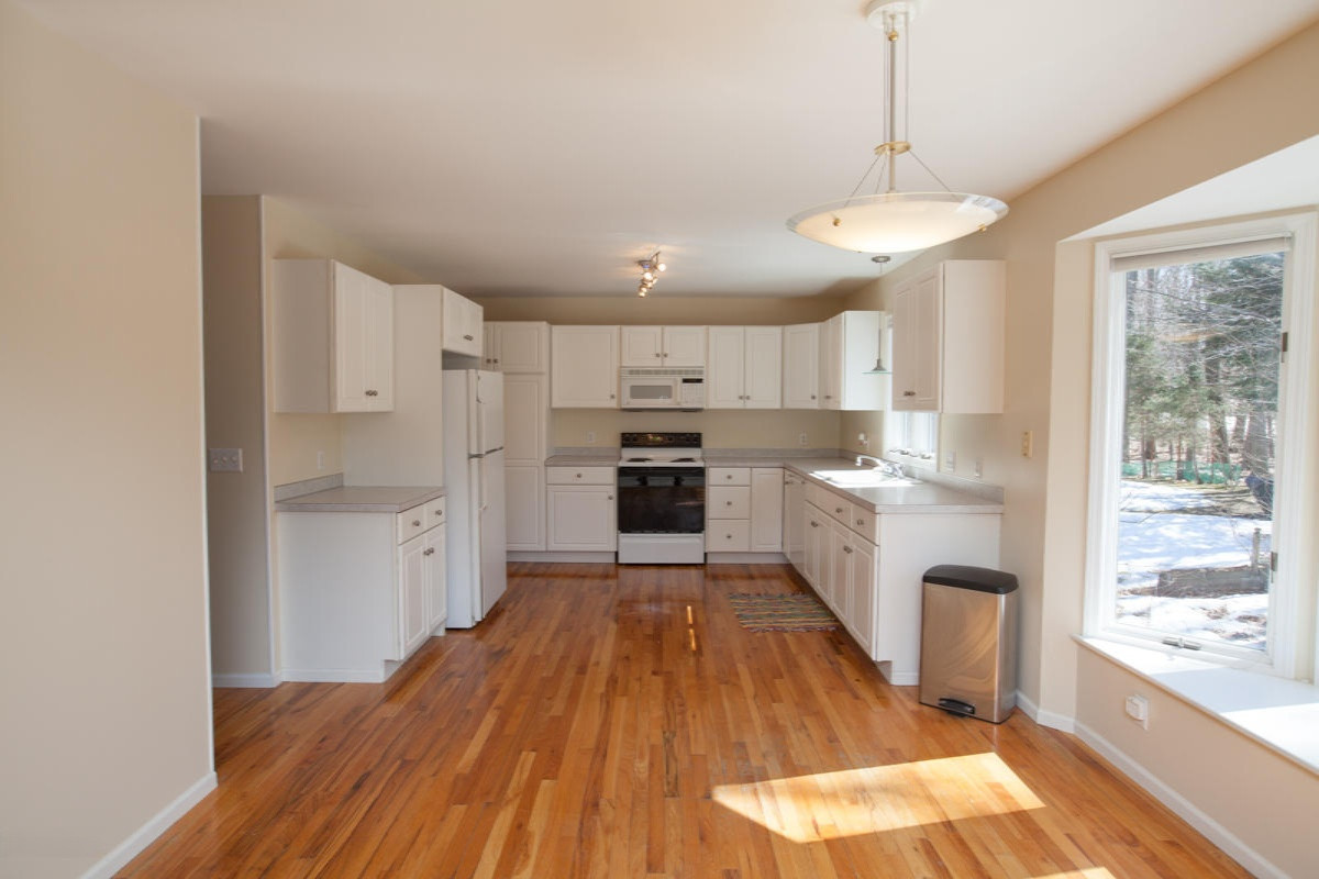 16216 Terrace Road Spring Lake, MI 49456 - Photo 4 of 36 Kitchen1