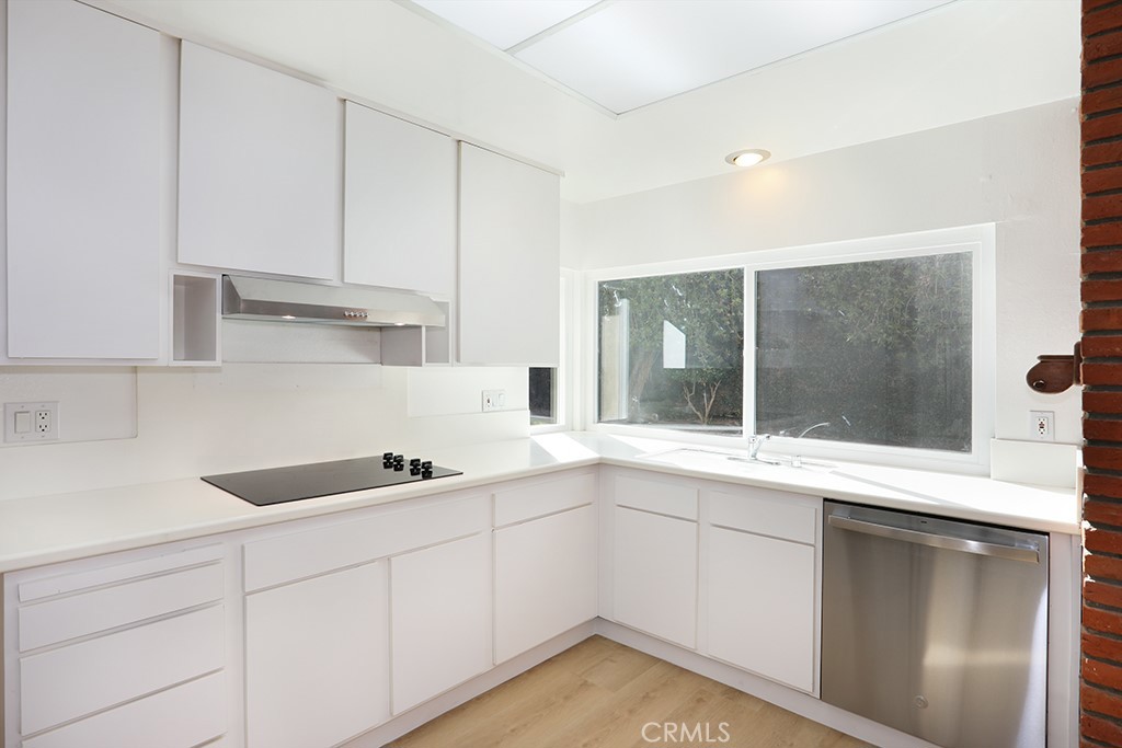 21161 Poston Lane Huntington Beach, CA 92646 - Photo 11 of 55