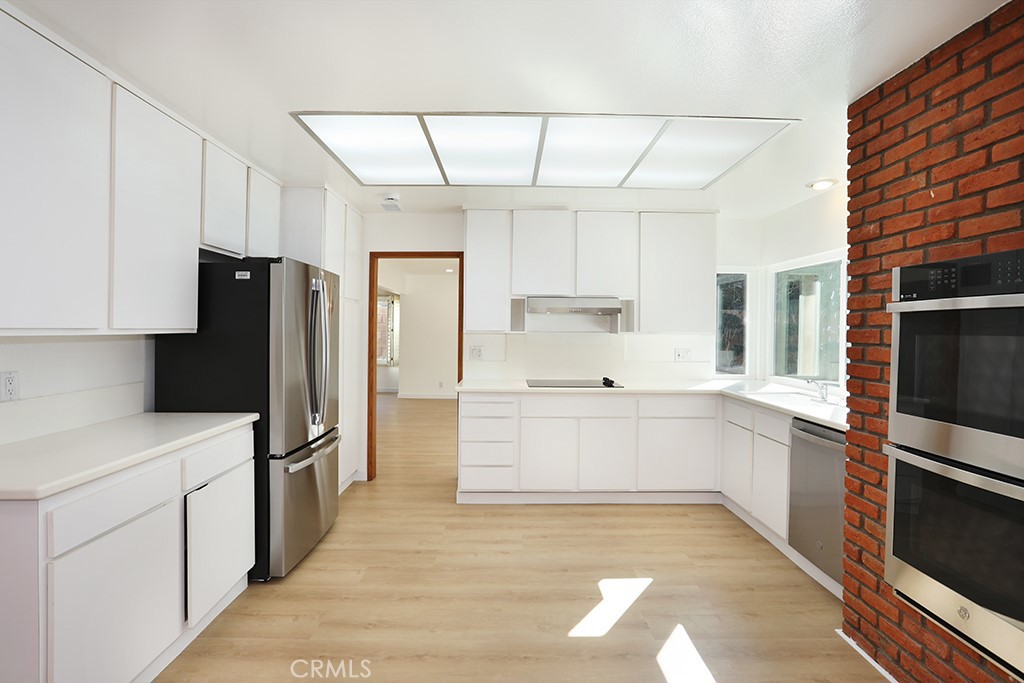 21161 Poston Lane Huntington Beach, CA 92646 - Photo 14 of 55