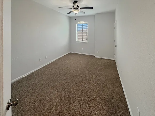 $3,500 | 117 Beneteau Drive, Unit 76, Lakeway, TX 78738