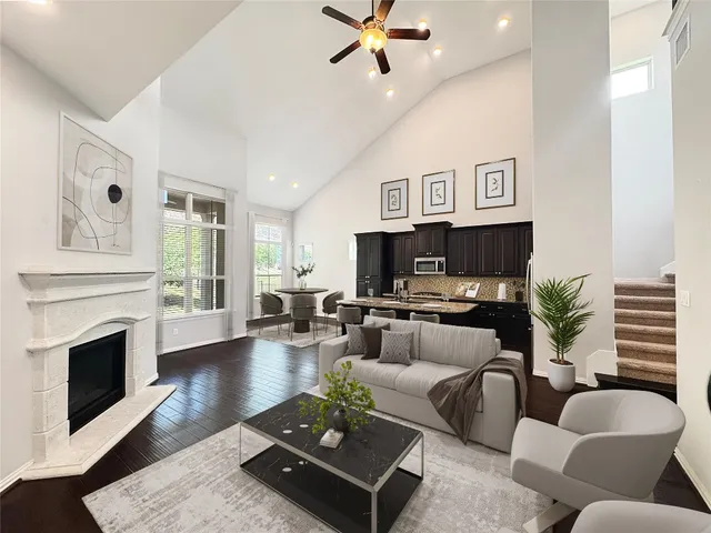 $3,500 | 117 Beneteau Drive, Unit 76, Lakeway, TX 78738