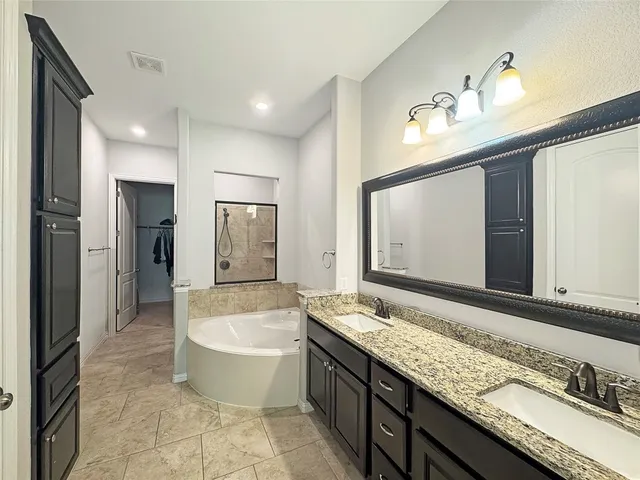 $3,500 | 117 Beneteau Drive, Unit 76, Lakeway, TX 78738