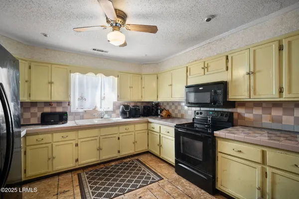$300,000 | 314 Langfordville Road, Ridgeland, SC 29936