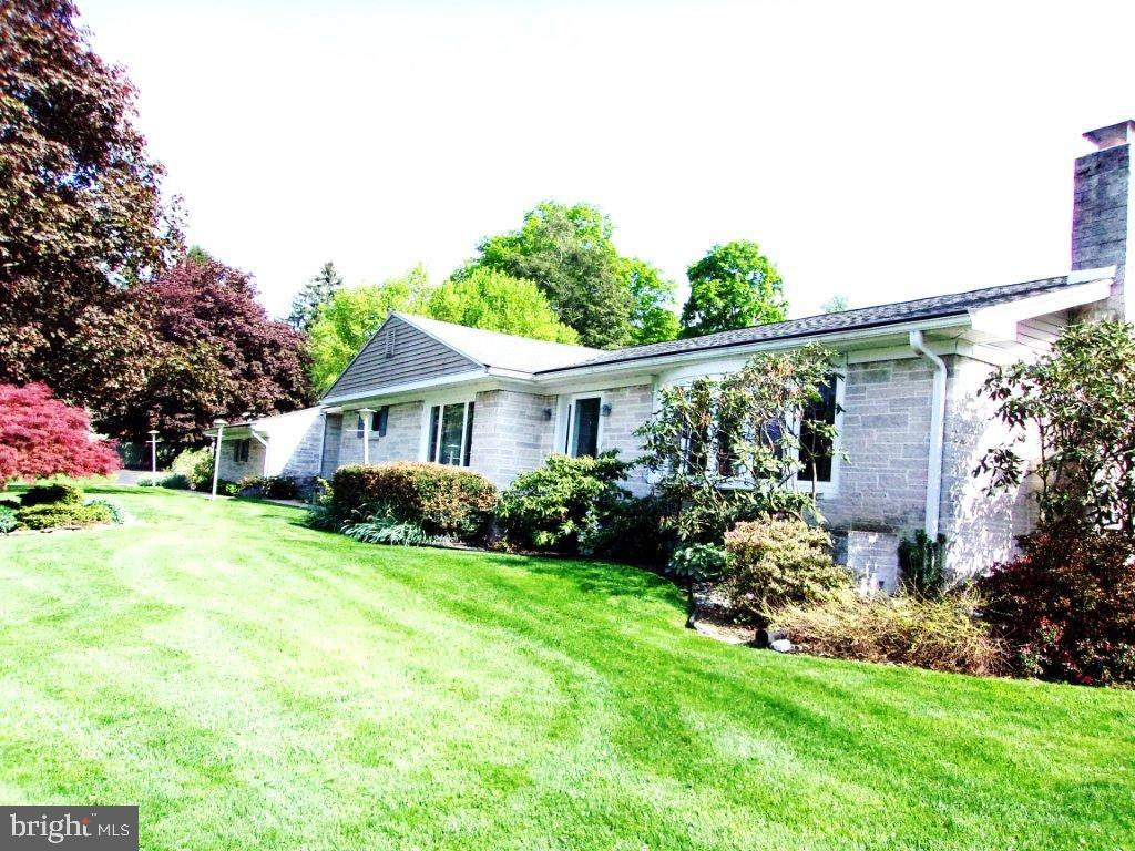 4098 Old Orchard Road York, PA 17402 - Photo 3 of 34 Gallery Image 3