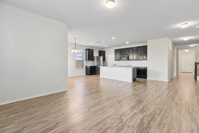 $2,550 | 332 Spotted Rail Ridge, Leander, TX 78641