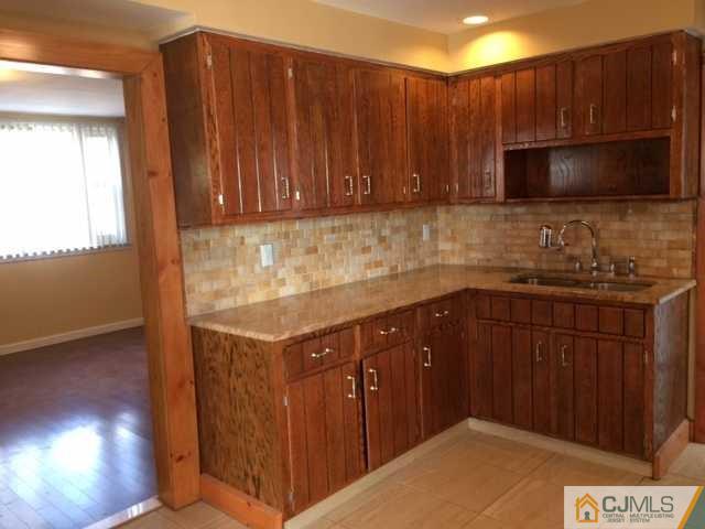 2021 Oak Tree Road Edison, NJ 08820 - Photo 5 of 7