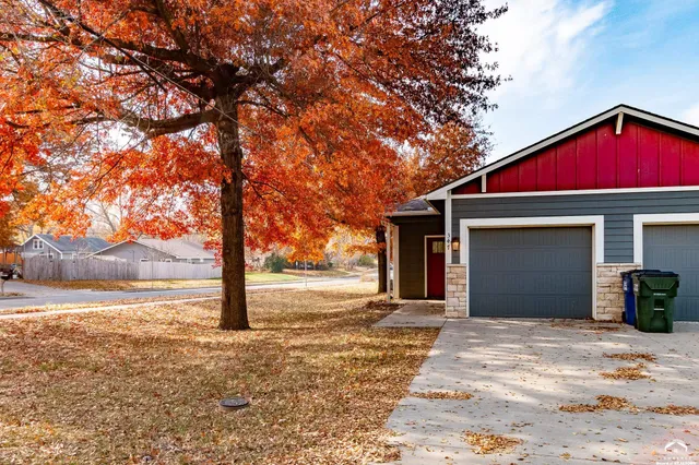 $229,900 | 347 Florida Street, Lawrence, KS 66044