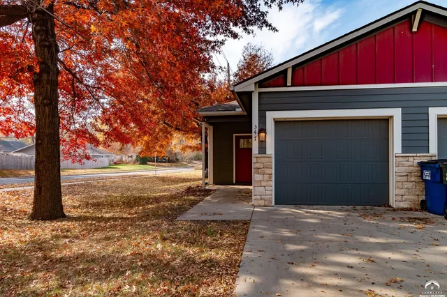 $229,900 | 347 Florida Street, Lawrence, KS 66044