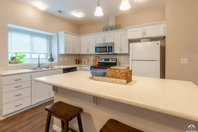 $229,900 | 347 Florida Street, Lawrence, KS 66044