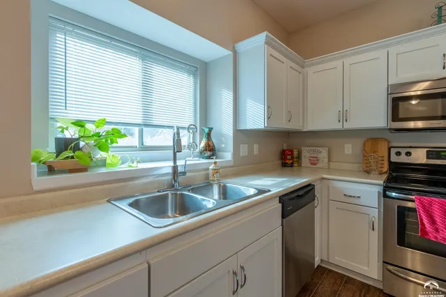 $229,900 | 347 Florida Street, Lawrence, KS 66044