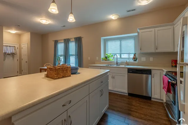 $229,900 | 347 Florida Street, Lawrence, KS 66044