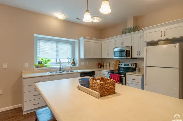 $229,900 | 347 Florida Street, Lawrence, KS 66044