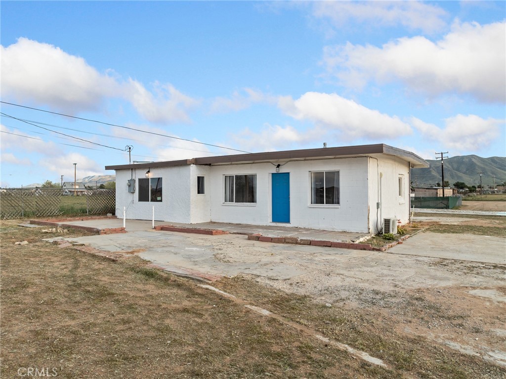 21637 Del Oro Road Apple Valley, CA 92308 - Photo 4 of 43