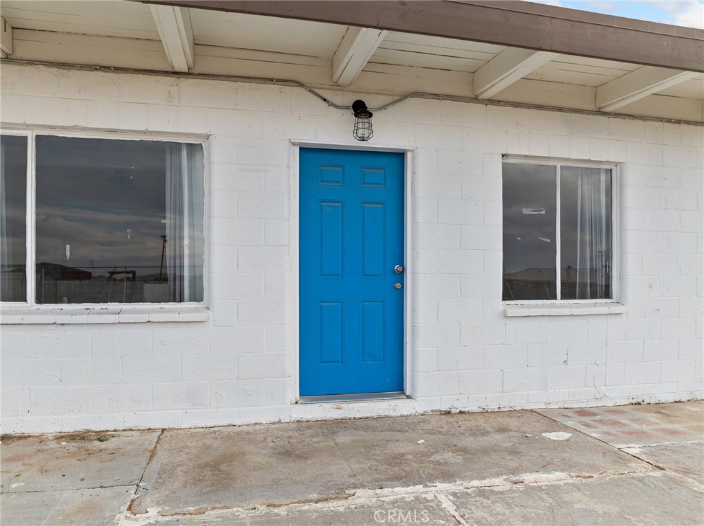 21637 Del Oro Road Apple Valley, CA 92308 - Photo 6 of 43