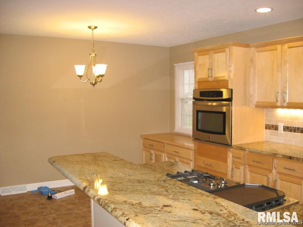 30 Longview Drive Springfield, IL 62712 - Photo 4 of 25