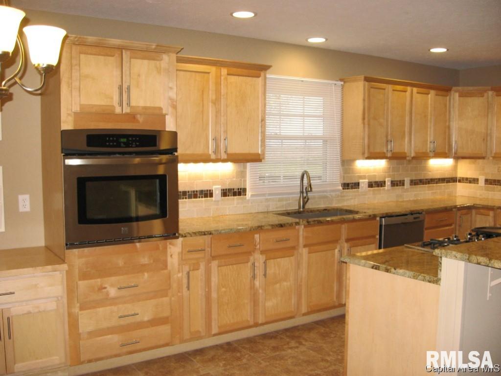 30 Longview Drive Springfield, IL 62712 - Photo 6 of 25