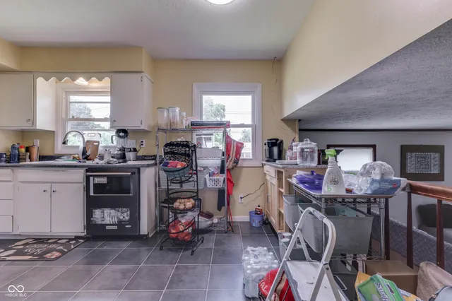 $260,000 | 1924 West 65th Place, Indianapolis, IN 46260