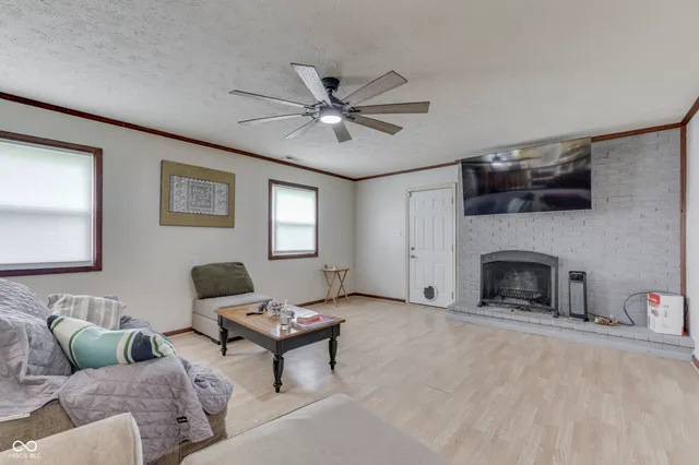 $260,000 | 1924 West 65th Place, Indianapolis, IN 46260