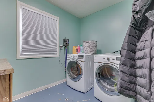 $260,000 | 1924 West 65th Place, Indianapolis, IN 46260