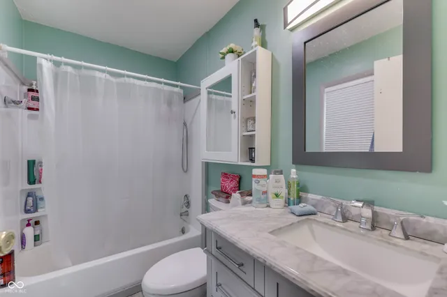 $260,000 | 1924 West 65th Place, Indianapolis, IN 46260