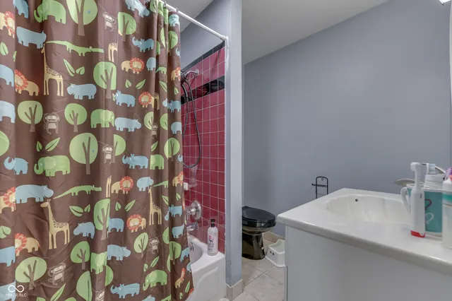 $260,000 | 1924 West 65th Place, Indianapolis, IN 46260