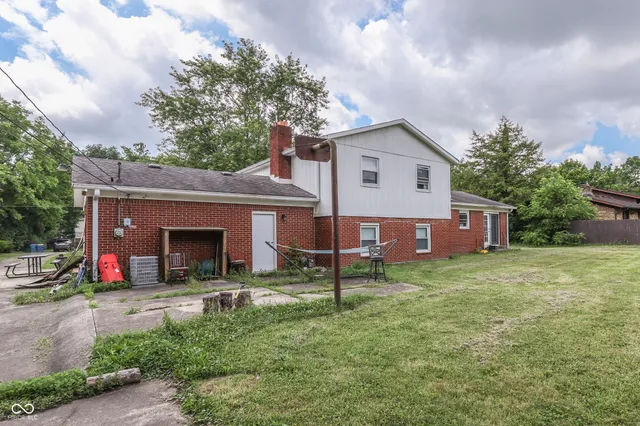 $260,000 | 1924 West 65th Place, Indianapolis, IN 46260