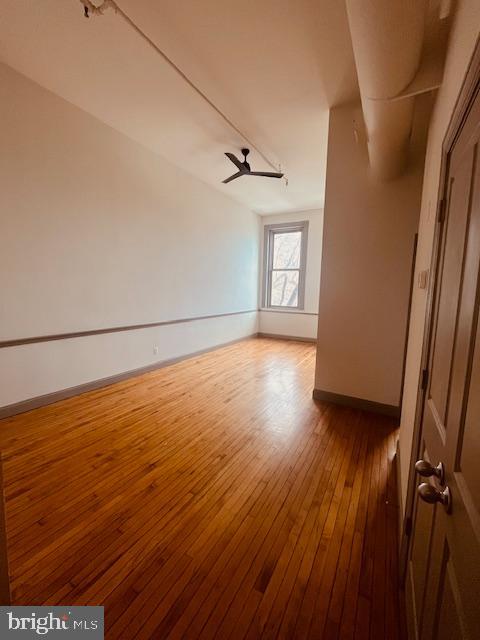511 South Bond Street, Unit 304 Baltimore, MD 21231 - Photo 6 of 16 a view of an empty room with a window