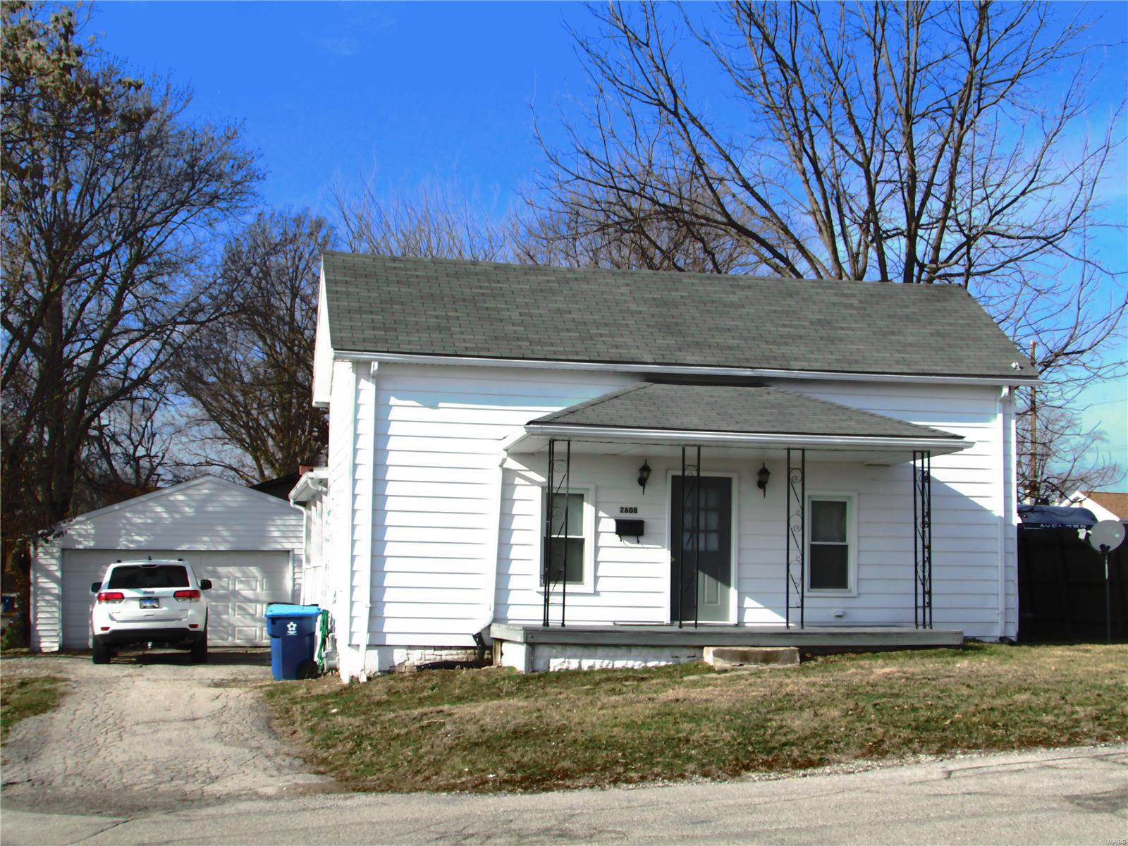 2608 Kirsch Street Alton, IL 62002 - Photo 1 of 12 Gallery Image 1