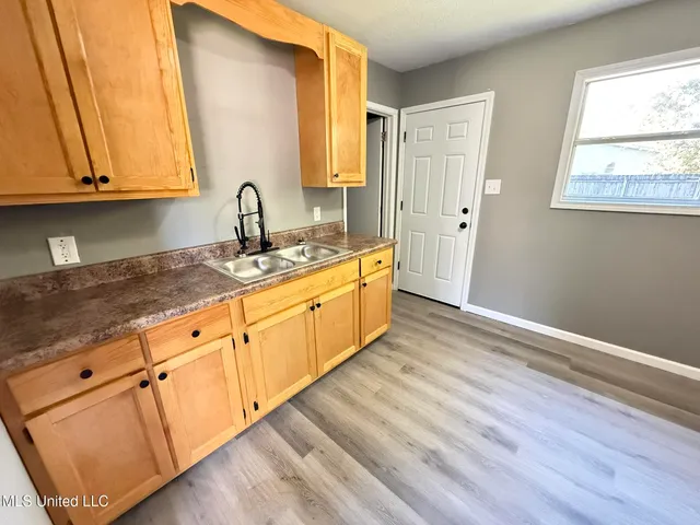 $1,200 | 3831 Morningview Drive, Moss Point, MS 39563