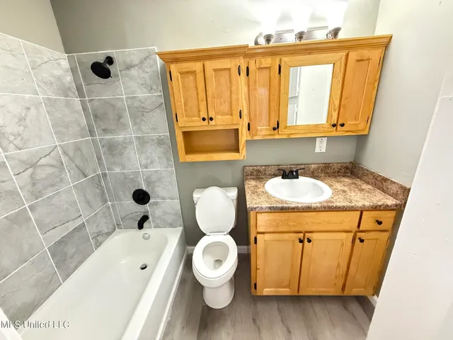 $1,200 | 3831 Morningview Drive, Moss Point, MS 39563